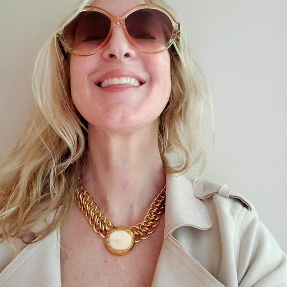 Rare! Chunky Vintage Monet Chain Link Choker with Ivory Center Stone - Picture 16 of 16